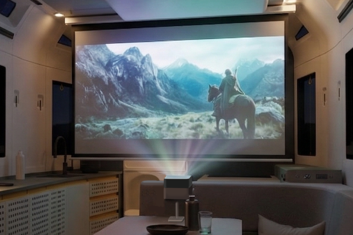 4K Projector and Screen
